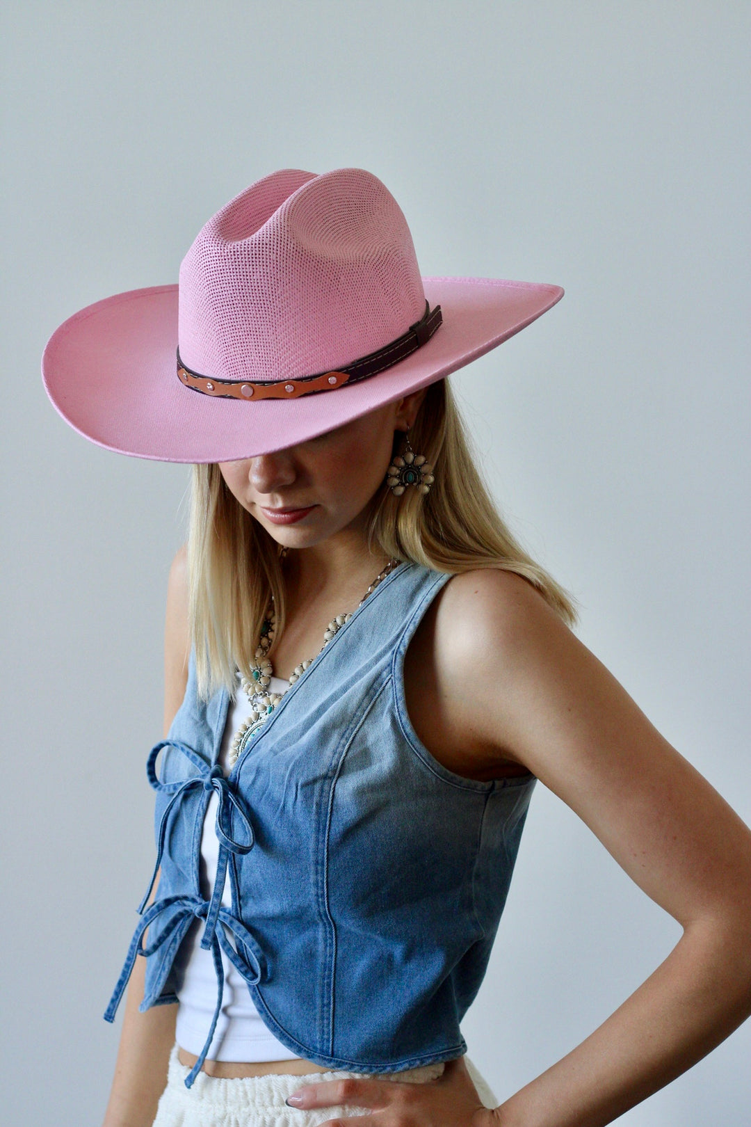 Luckenbach Cattlemen Straw Cowboy Hat - Pink
