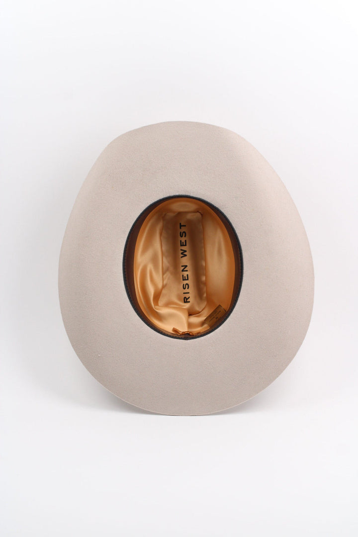 The Mustang - Desert Sand