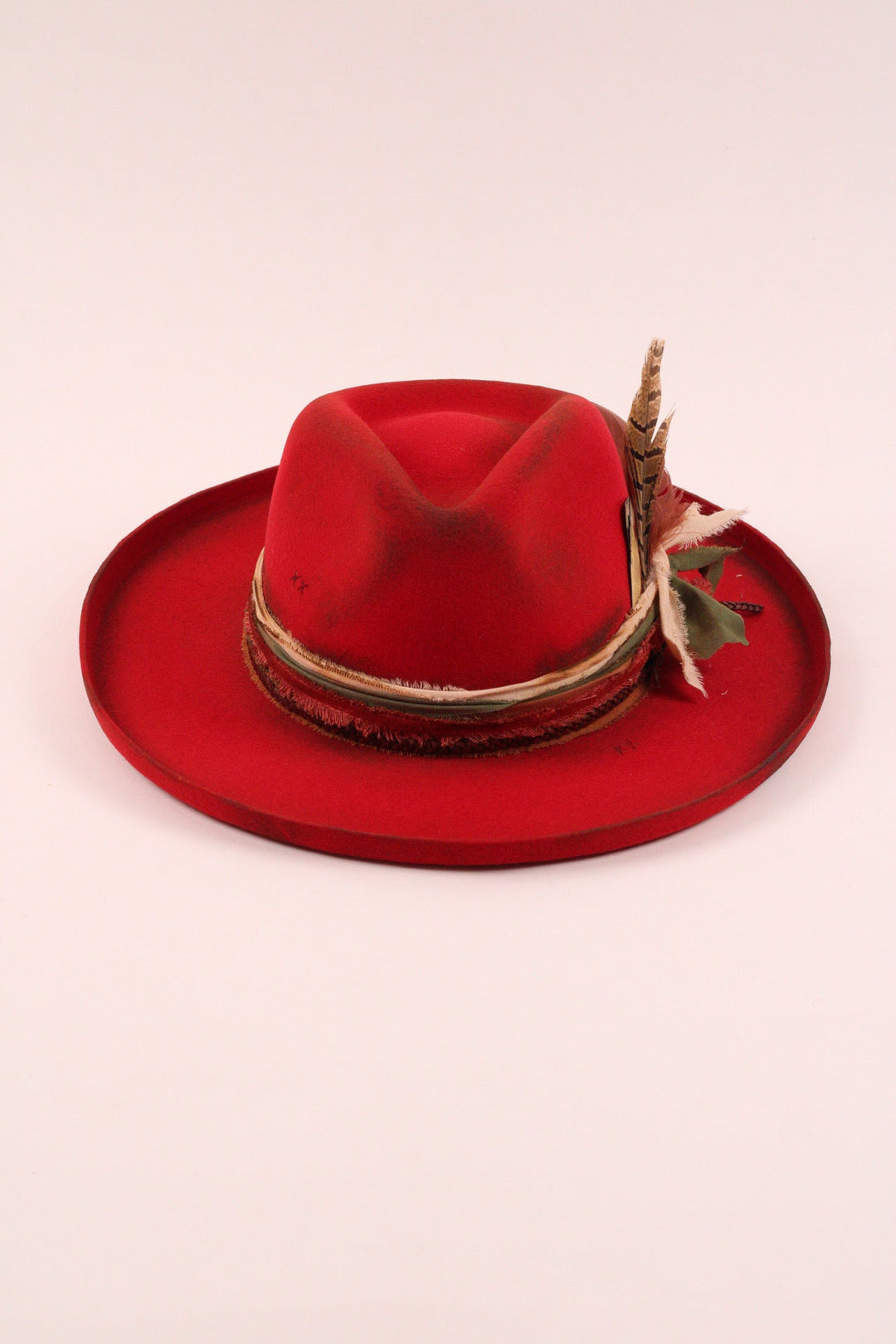 The Meadow - Red pencil brim distressed