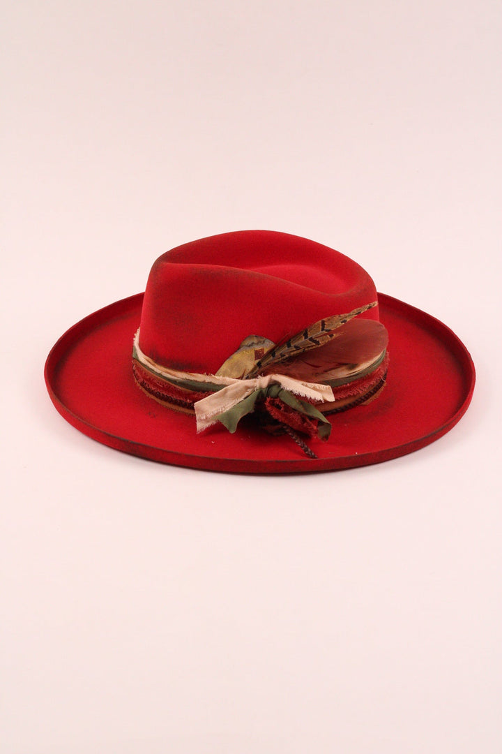 The Meadow - Red pencil brim distressed