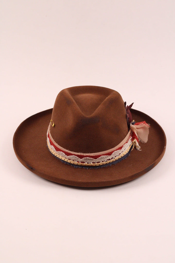 The Sienna -  caramel pencil brim distressed