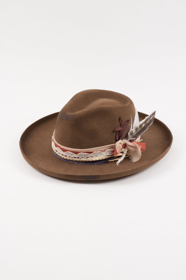 The Sienna -  caramel pencil brim distressed