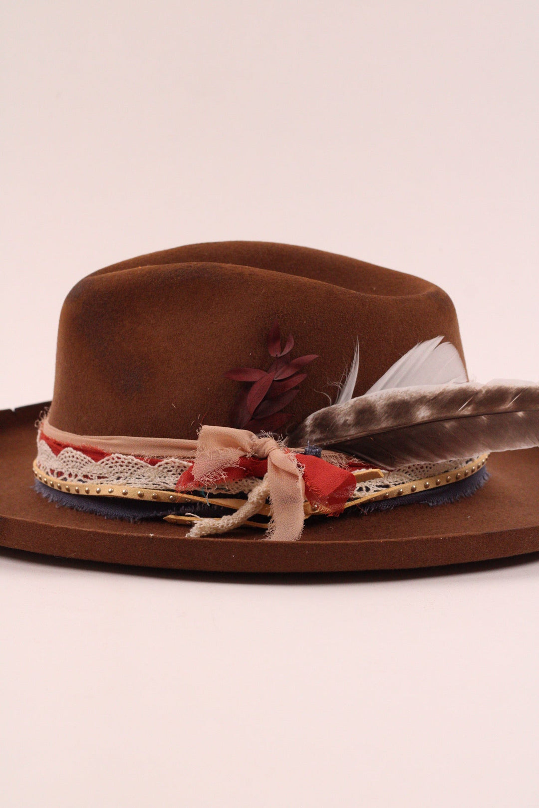 The Sienna -  caramel pencil brim distressed