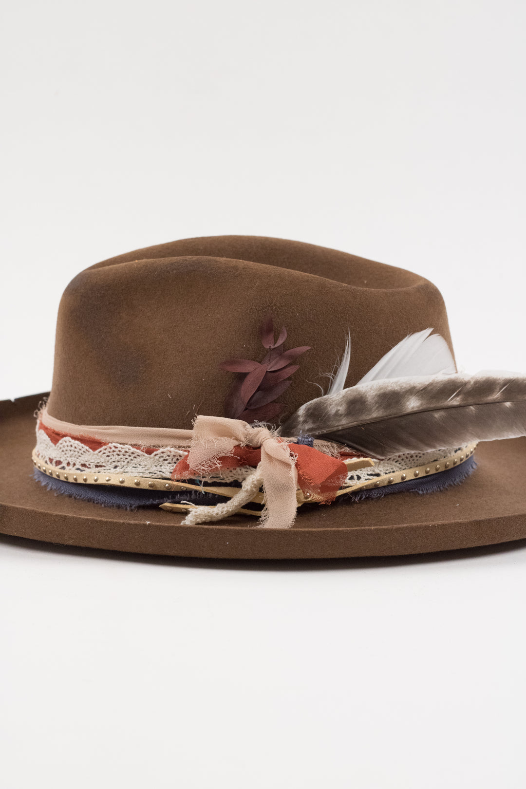 The Sienna -  caramel pencil brim distressed