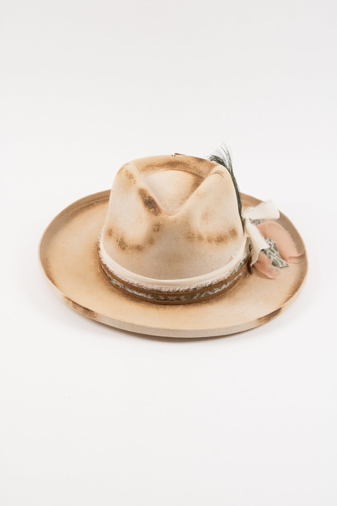 The Aspen - Ivory pencil brim distressed