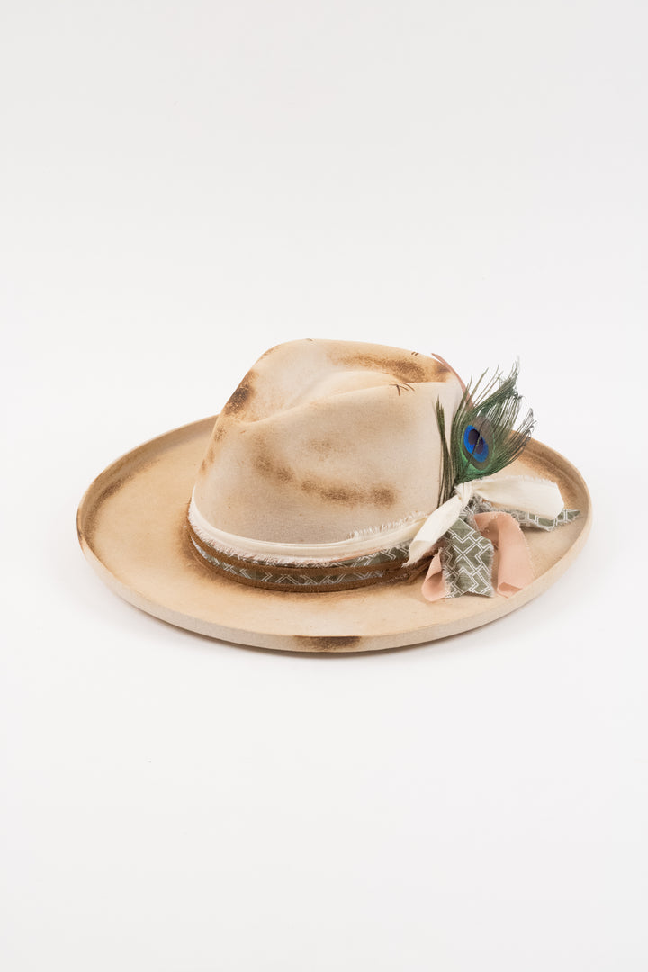 The Aspen - Ivory pencil brim distressed