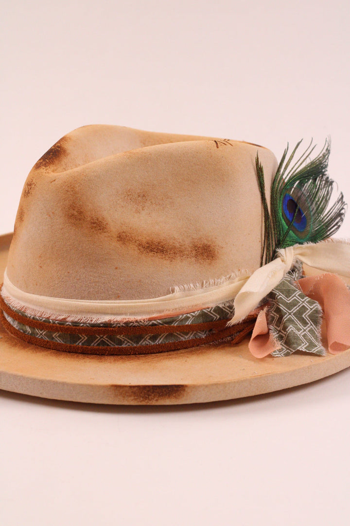 The Aspen - Ivory pencil brim distressed