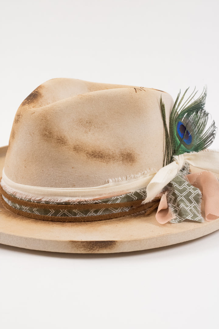 The Aspen - Ivory pencil brim distressed