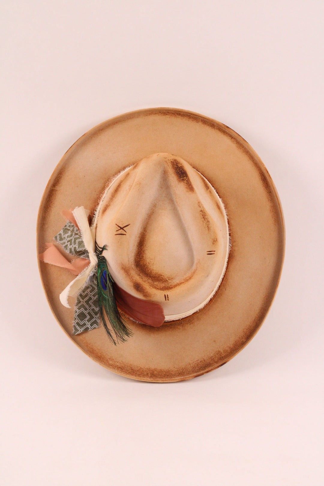 The Aspen - Ivory pencil brim distressed