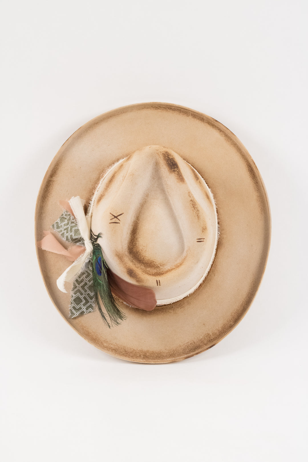 The Aspen - Ivory pencil brim distressed